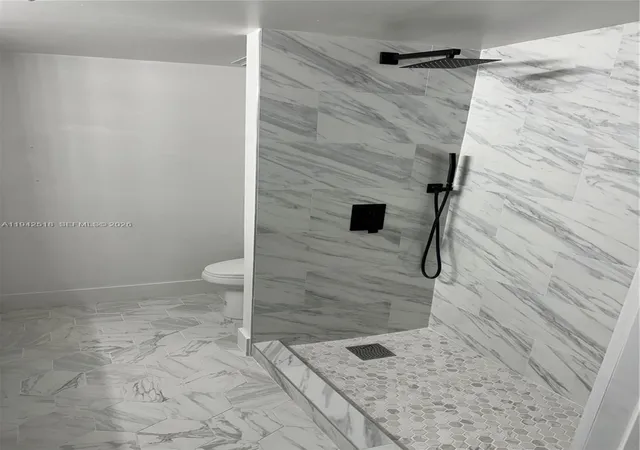 4th image of 440 S Park Rd, Hollywood, FL 33021