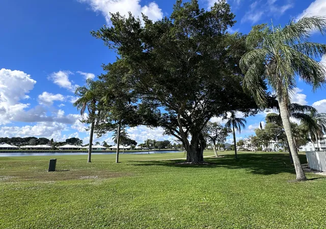 2nd image of 145 Atlantis Blvd, Atlantis, FL 33462