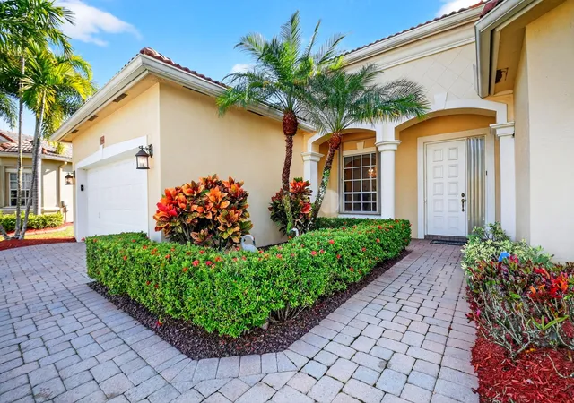 2nd image of 9566 Lantern Bay Cir, West Palm Beach, FL 33411 | MLS# R11153033