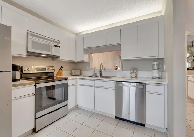 3rd image of 280 Nw 67Th St, Boca Raton, FL 33487