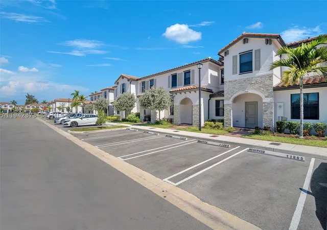 2nd image of 11869 Sw 246th Ter, Homestead, FL 33032 | MLS# A11942373