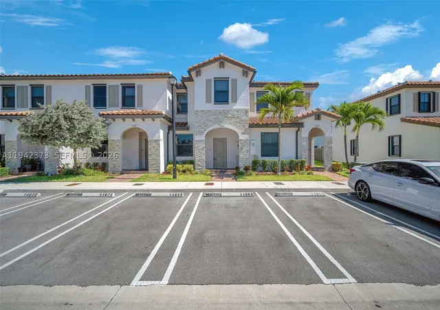 3rd image of 11869 Sw 246Th Ter, Homestead, FL 33032 | MLS# A11942373