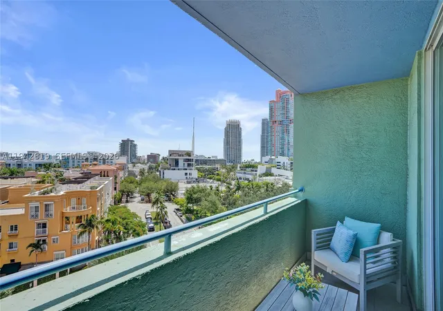Photo 4 of Condo for sale at 90 Alton Rd #807, Miami Beach, FL 33139 | MLS# A11942619 | Listing updated on 2026-10-08