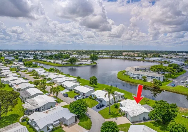 1st image of 135 Nw 14th St, Boynton Beach, FL 33426 | MLS# R11153103