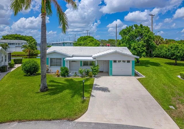 5th image of 135 Nw 14Th St, Boynton Beach, FL 33426 | MLS# R11153103