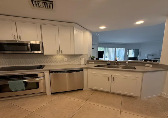 Homes for sale in Weston, FL | 16100 Emerald Estates Dr #498, Weston, FL 33331 | MLS# F10544660