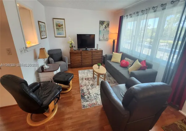Homes for sale in Deerfield Beach, FL | 2112 Newport U, Deerfield Beach, FL 33442
