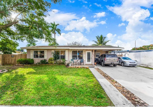 1st image of 305 Henthorne Dr, Palm Springs, FL 33461 | MLS# R11153227