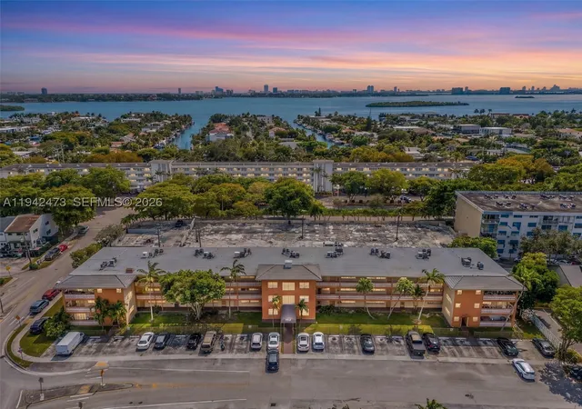 Homes for sale in North Miami, FL | 11840 Ne 19th Dr #9, North Miami, FL 33181 | MLS# A11942473