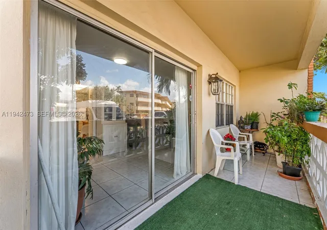 Homes for sale in North Miami, FL | 11840 Ne 19Th Dr #9, North Miami, FL 33181 | MLS# A11942473
