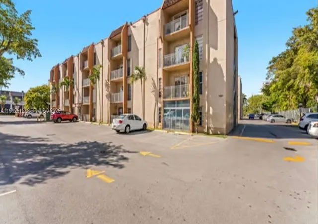 2nd image of 4841 Nw 7th St #303-4, Miami, FL 33126 | MLS# A11942612