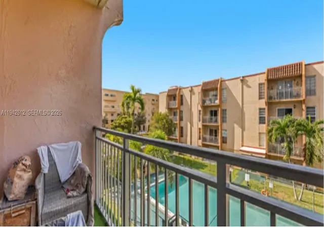 35th image of 4841 Nw 7th St #303-4, Miami, FL 33126 | MLS# A11942612