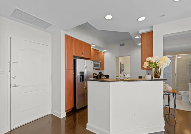 Homes for sale in West Palm Beach, FL | 801 S Olive Ave #1402, West Palm Beach, FL 33401 | MLS# R11153349