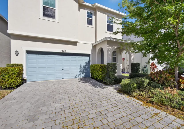 Homes for sale in Lake Worth, FL | 1822 Lake Cove Dr, Lake Worth, FL 33460 | MLS# R11153399