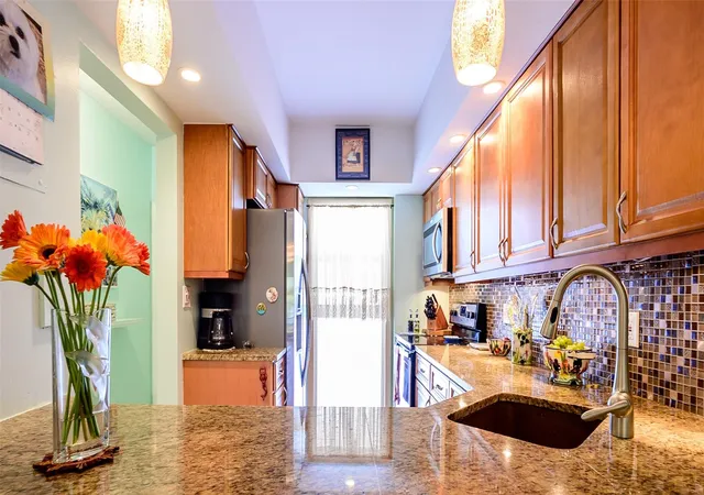 Homes for sale in Fort Lauderdale, FL | 1200 Sw 12th St #201, Fort Lauderdale, FL 33315 | MLS# F10544905