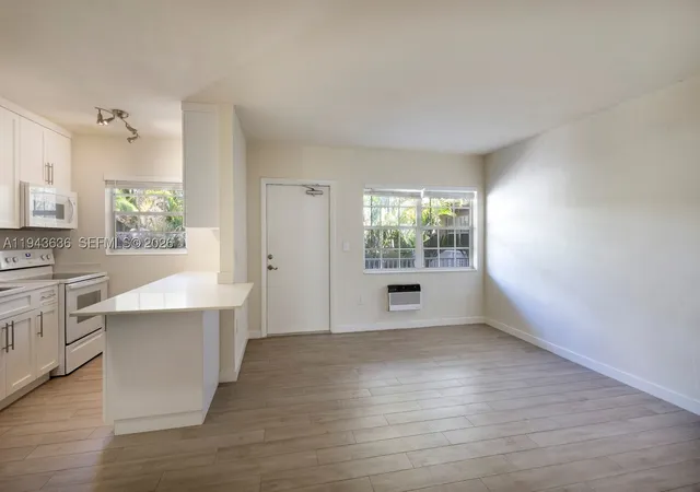 Photo 3 of Condo for sale at 6511 Santona St #C18, Miami, FL 33146 | MLS# A11943636 | Listing updated on 2026-10-02