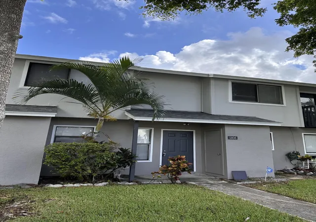 2nd image of 5806 Channel Dr, Greenacres, FL 33463 | MLS# R11153641