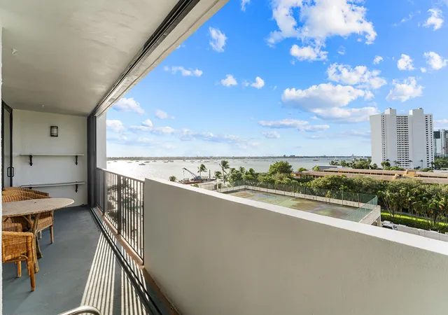 1st image of 5600 N Flagler Dr #605, West Palm Beach, FL 33407 | MLS# R11153654