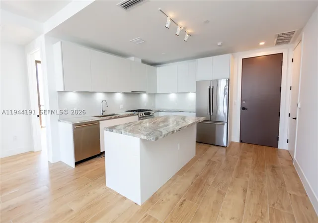 Homes for sale in Coconut Grove, FL | 3034 Oak Avenue #408, Coconut Grove, FL 33133 | MLS# A11944191