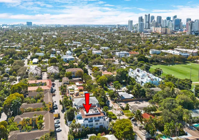 2nd image of 732 Ne 15th Ave, Fort Lauderdale, FL 33304 | MLS# F10545083