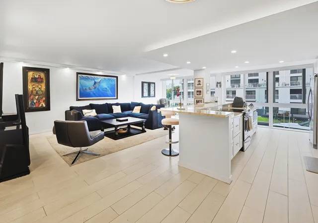 2nd image of 3100 Ne 49th St #206, Fort Lauderdale, FL 33308 | MLS# R11153754