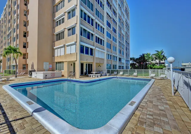 40th image of 3100 Ne 49th St #206, Fort Lauderdale, FL 33308 | MLS# R11153754