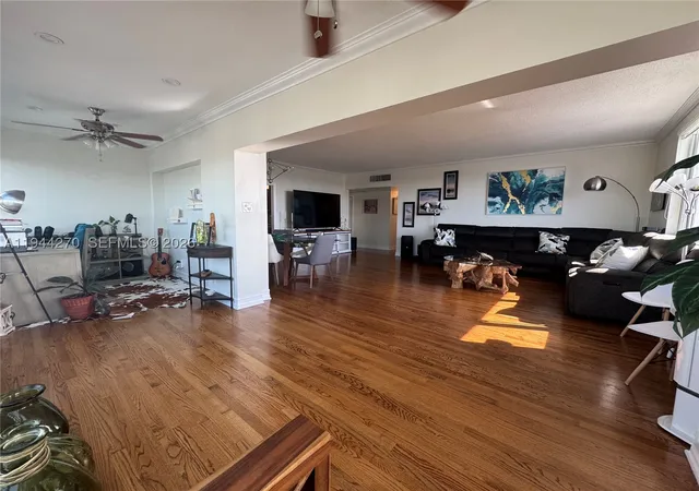 Photo 3 of Condo for sale at 3800 Hillcrest Dr #1222, Hollywood, FL 33021 | MLS# A11944270 | Listing updated on 2026-10-08