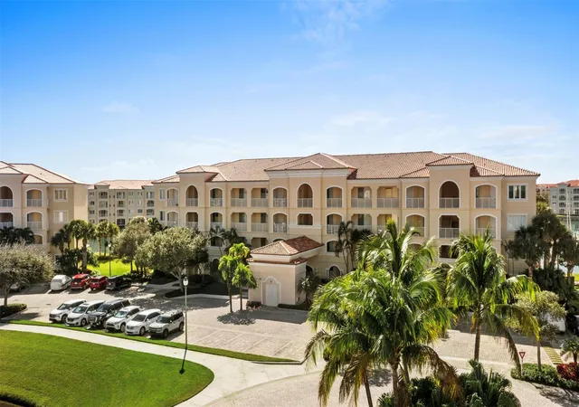 Homes for sale in Hutchinson Island, FL | 9 Harbour Isle Dr #102, Hutchinson Island, FL 34949 | MLS# F10543313
