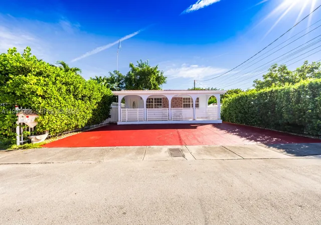 Photo 1 of Single family home for sale at 1937 Sw 57th Ct, Miami, FL 33155 | MLS# A11938064 | Listing updated on 2026-08-17