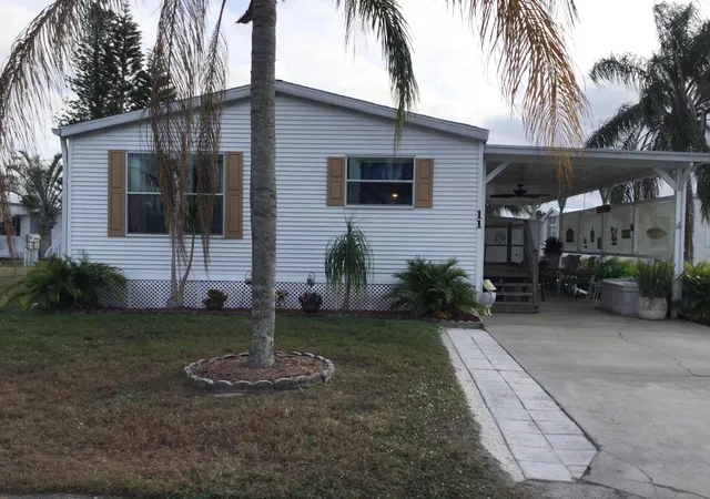 Homes for sale in Port St Lucie, FL | 11 Se Hidalgo Ln, Port St Lucie, FL 34952 | MLS# R11154113