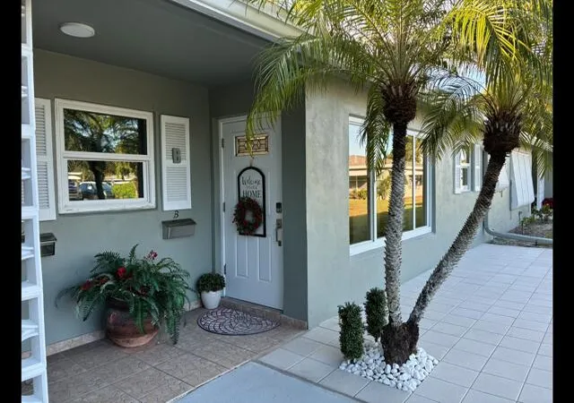 1st image of 917 S Dr Ter #B, Delray Beach, FL 33445 | MLS# R11154149