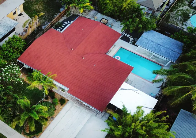 2nd image of 916 W Drew St, Lantana, FL 33462 | MLS# R11154167