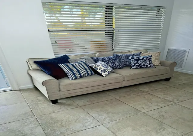 5th image of 916 W Drew St, Lantana, FL 33462 | MLS# R11154167