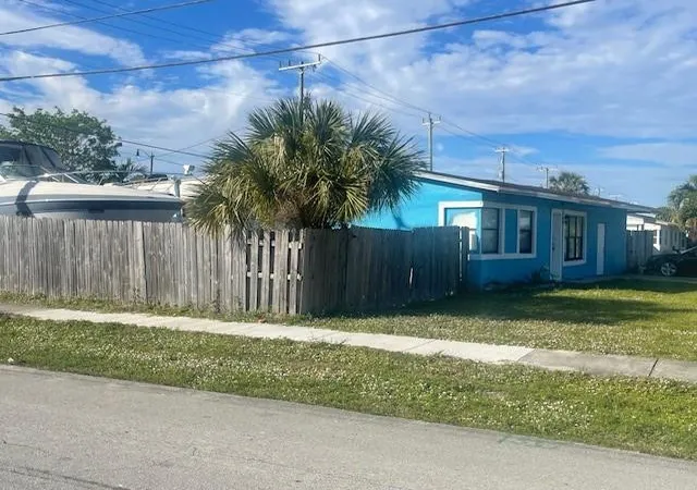 1st image of 2531 Ne 9th Ave, Pompano Beach, FL 33064 | MLS# F10545383
