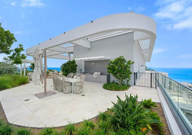 Homes for sale in Miami Beach, FL | 580 72nd St, Miami Beach, FL 33141 | Houzeo