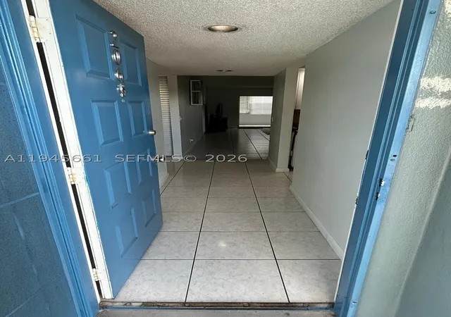 3rd image of 1501 Sw 134Th Way #206D, Pembroke Pines, FL 33027 | MLS# A11945661