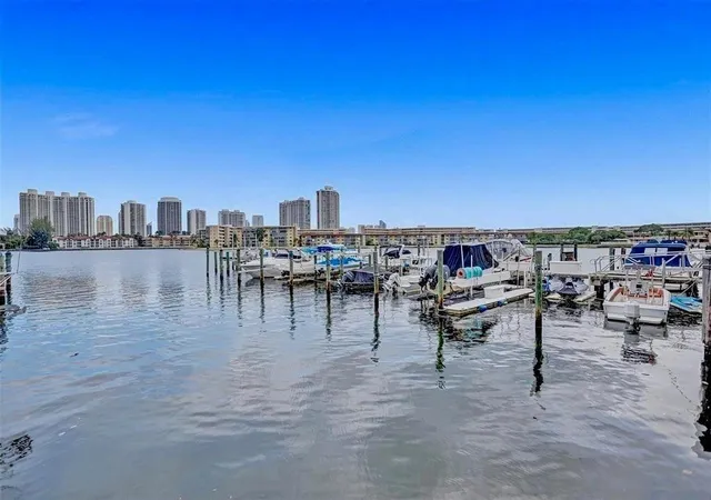 2nd image of 18031 Biscayne Blvd #1104, Aventura, FL 33160 | MLS# F10542258