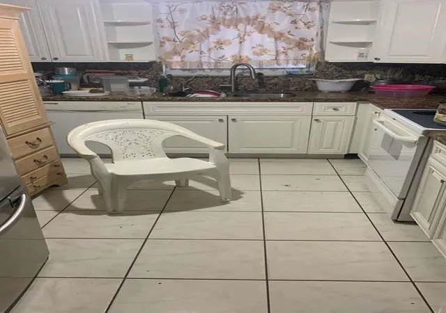 5th image of 2070 Ne 2Nd Ave, Pompano Beach, FL 33060 | MLS# F10545531