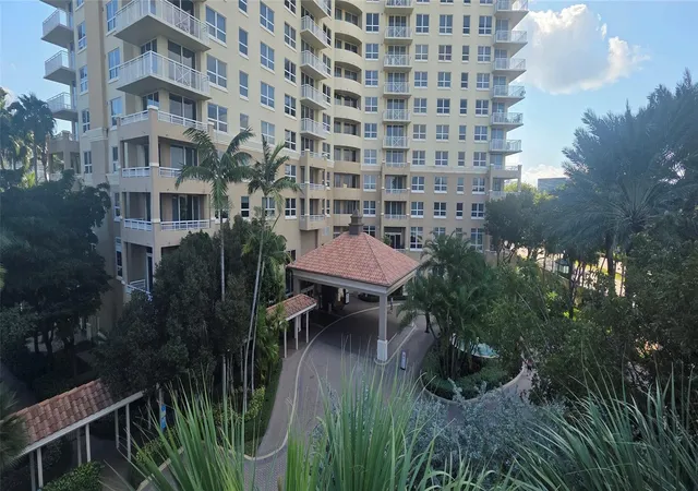 2nd image of 19501 W Country Club Dr #2306, Aventura, FL 33180 | MLS# F10544754