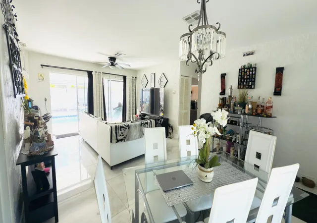 3rd image of 230 Ne 25Th St, Pompano Beach, FL 33064 | MLS# R11154711