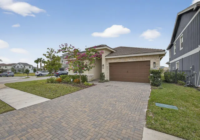 1st image of 1411 Thistle Pl, Loxahatchee, FL 33470 | MLS# R11154724