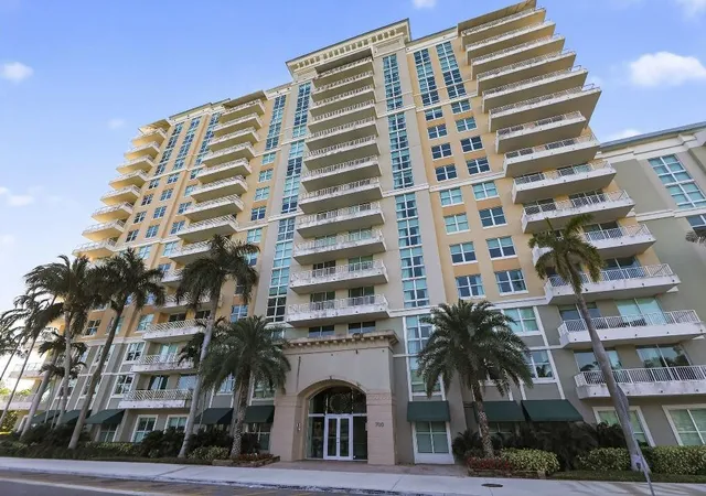 2nd image of 700 E Boynton Beach Blvd #1006, Boynton Beach, FL 33435 | MLS# F10545165