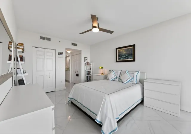 5th image of 700 E Boynton Beach Blvd #1006, Boynton Beach, FL 33435 | MLS# F10545165