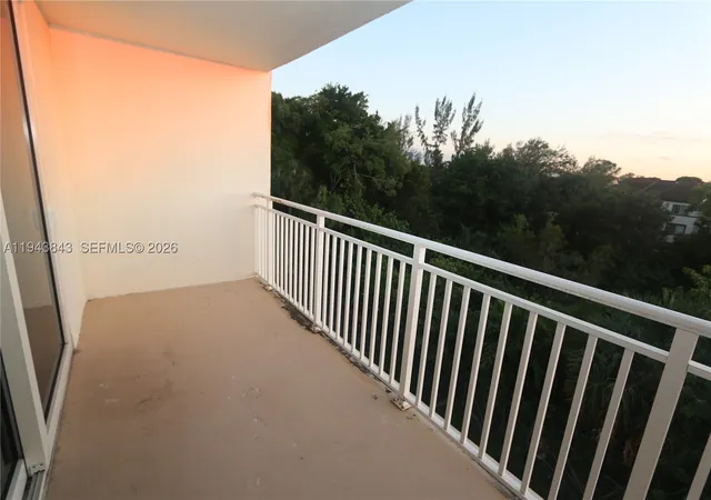 Homes for sale in Hialeah, FL | 6940 Miami Gardens Dr, Hialeah, FL 33015 | Houzeo