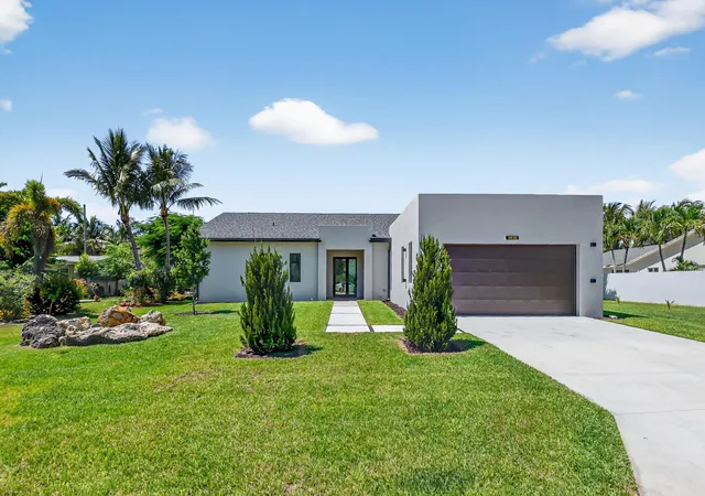 1st image of 3920 Espan Ct, Palm Springs, FL 33461 | MLS# R11154923