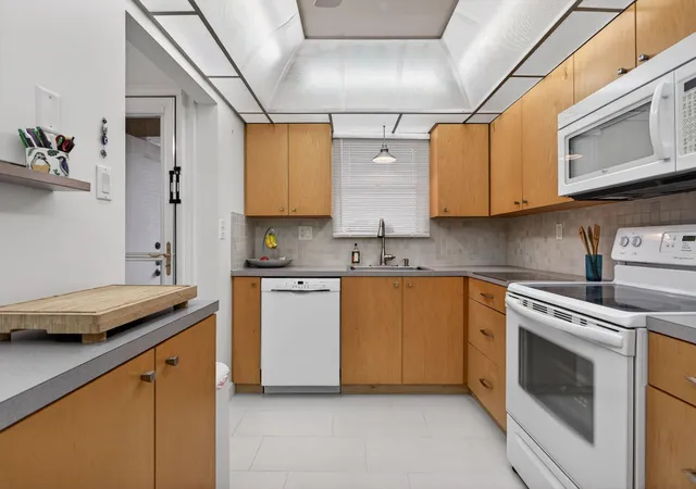 4th image of 6080 Nw 44Th St #214, Lauderhill, FL 33319 | MLS# R11154946