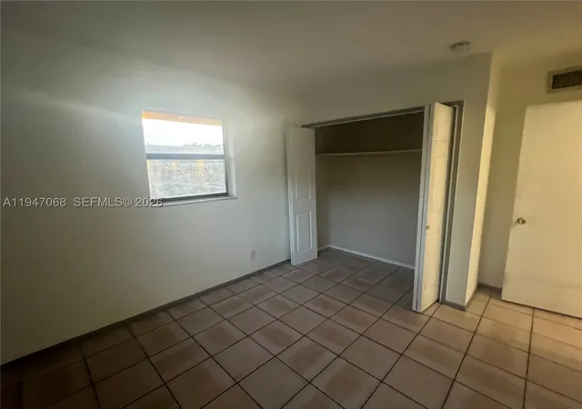 Listing Photo 5 - Condo for sale in building located at 9203 Nw 38Th Dr, Coral Springs, FL 33065 - Unit #12