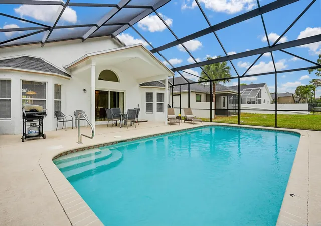 1st image of 15182 Oak Chase Ct, Wellington, FL 33414 | MLS# R11155049