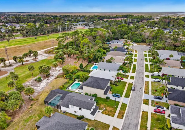 57th image of 15182 Oak Chase Ct, Wellington, FL 33414 | MLS# R11155049