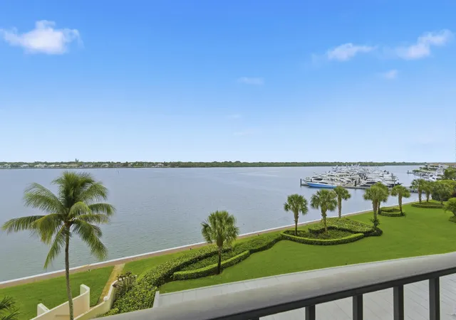 Homes for sale in North Palm Beach, FL | 126 Lakeshore Dr #526, North Palm Beach, FL 33408 | MLS# R11155064
